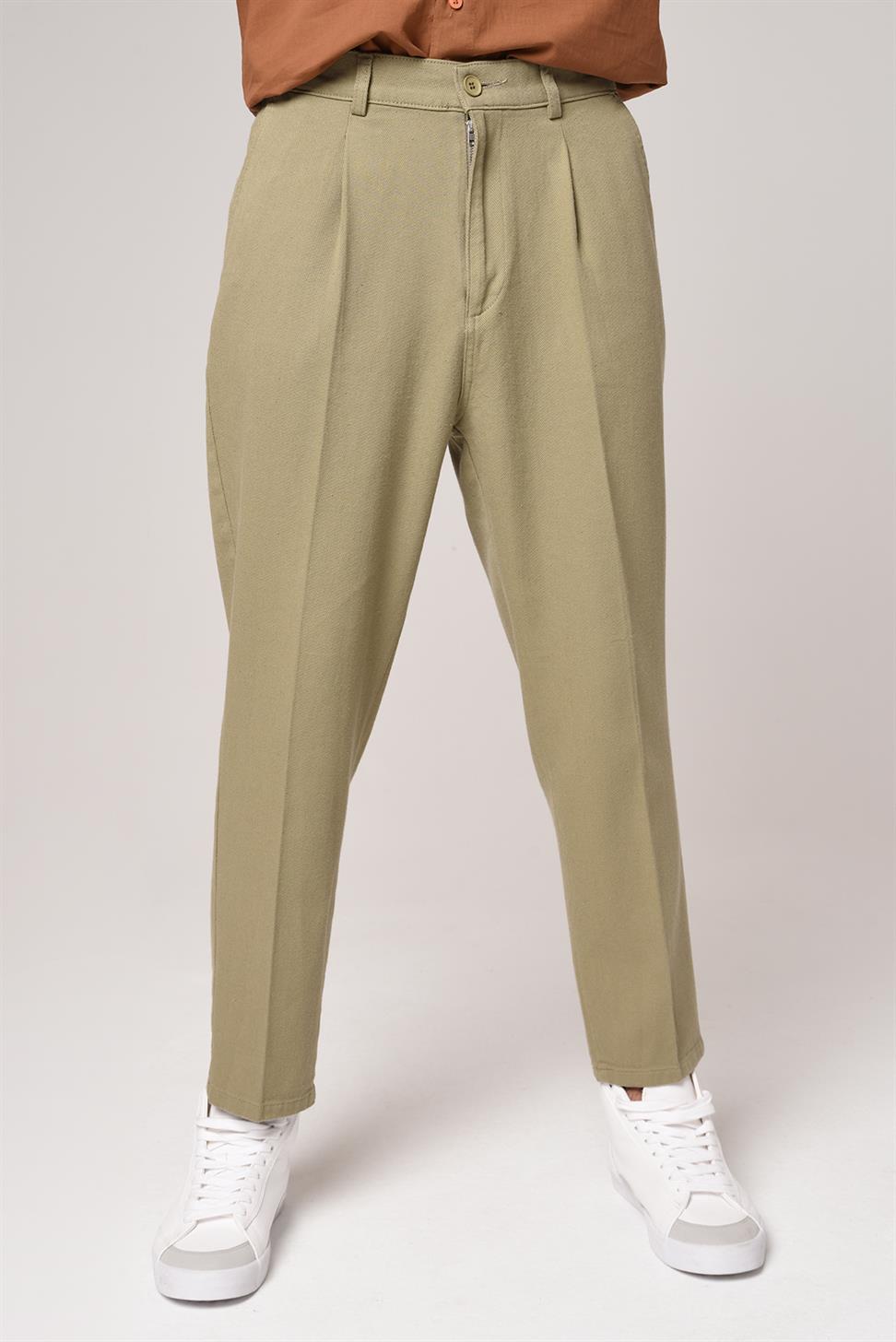 سروال عالي الخصر (صديقها).