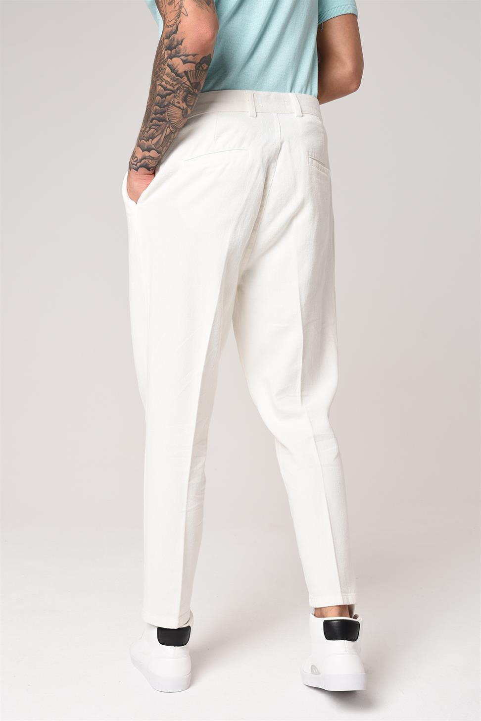 سروال عالي الخصر (صديقها).