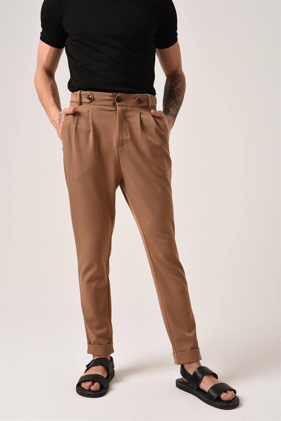 بنطلون قماش عالي الخصر (صديقها) مطوي