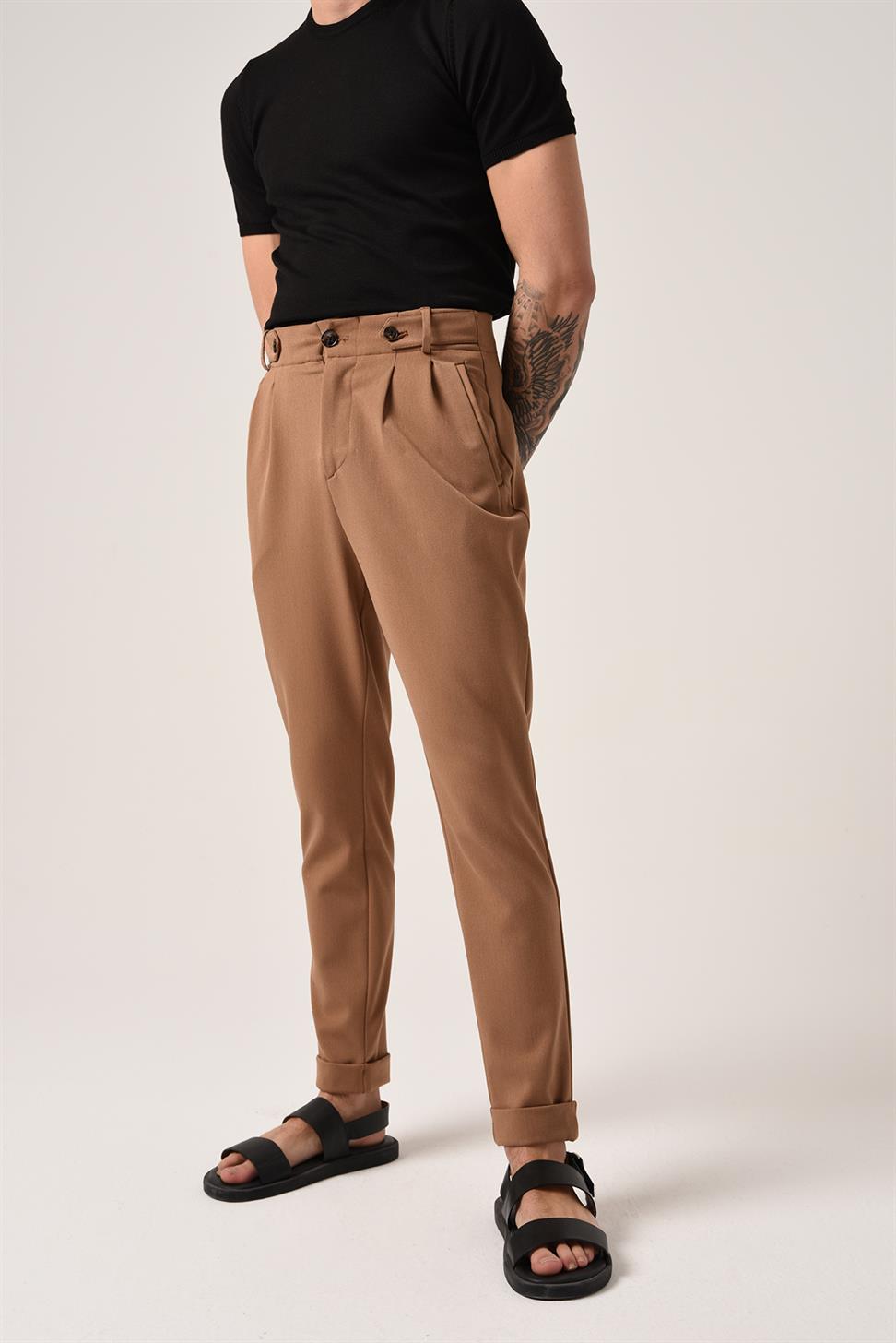 بنطلون قماش عالي الخصر (صديقها) مطوي