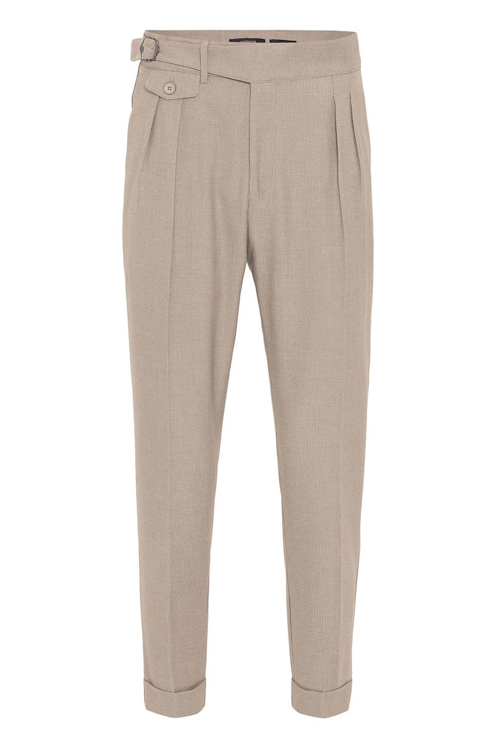 بنطلون قماش عالي الخصر (صديقها) مطوي مع حزام بإبزيم