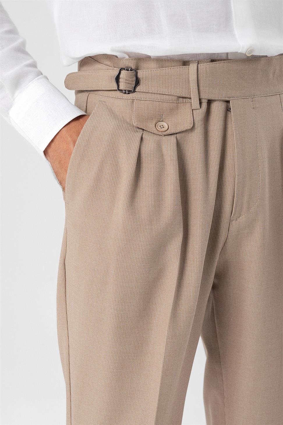 بنطلون قماش عالي الخصر (صديقها) مطوي مع حزام بإبزيم