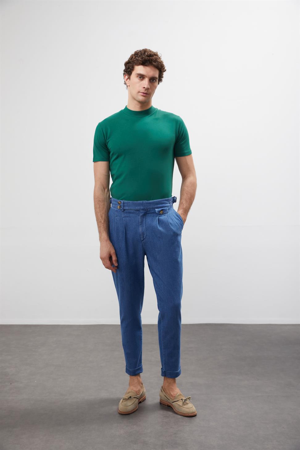 High Waist (Boyfriend) Side Buckled Belt Detail Pleated Jeans