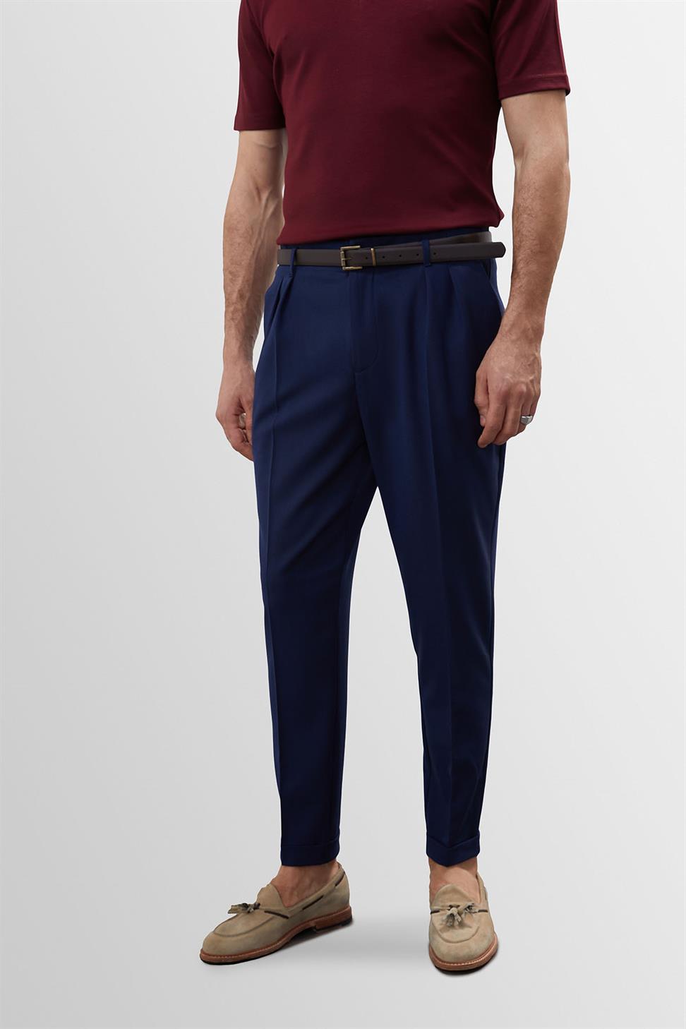 بنطلون عالي الخصر بحزام