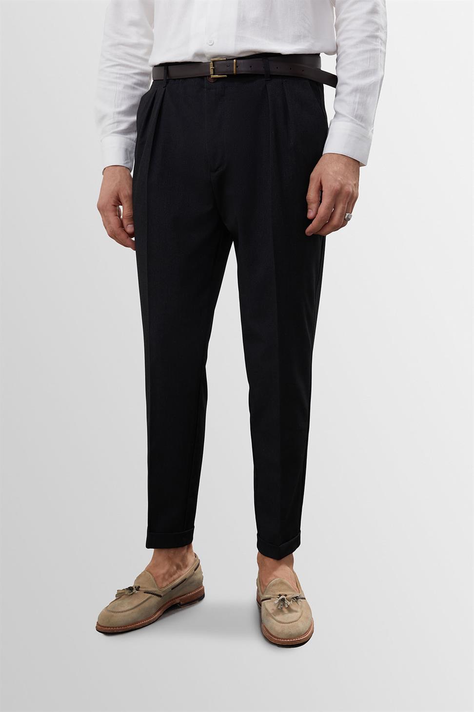 بنطلون عالي الخصر بحزام