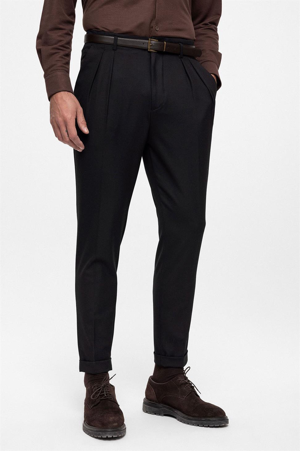 بنطلون عالي الخصر بحزام