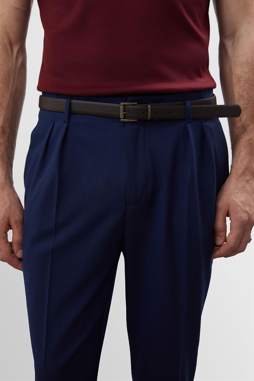 بنطلون عالي الخصر بحزام