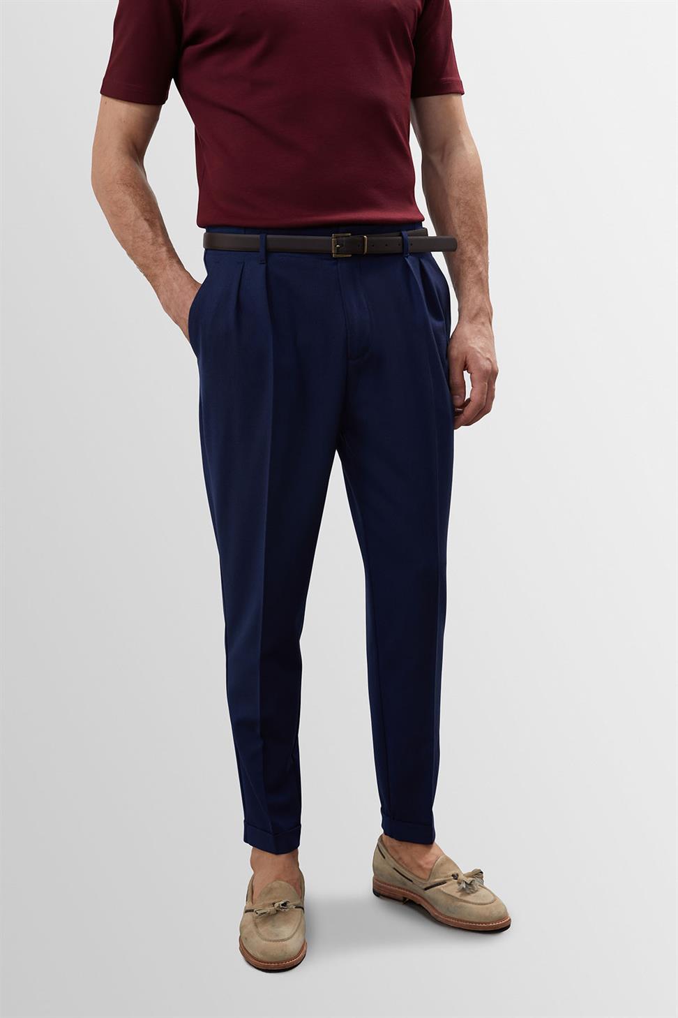 بنطلون عالي الخصر بحزام