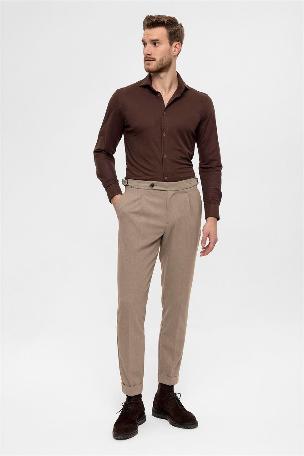 بنطلون رجالي عالي الخصر مطوي