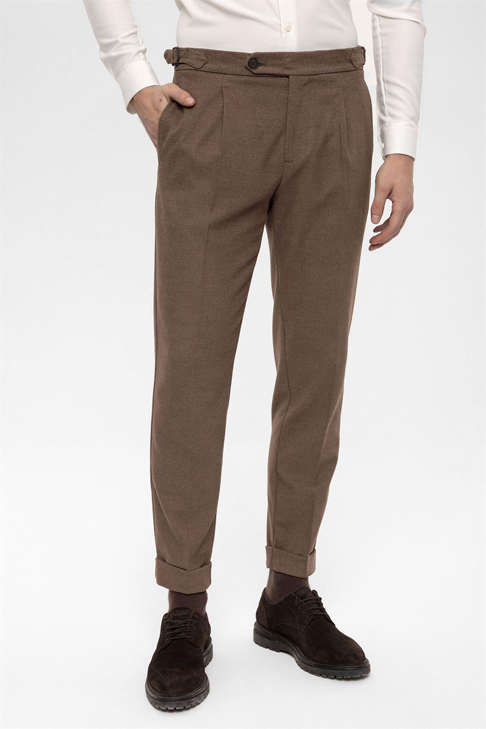 بنطلون رجالي عالي الخصر مطوي