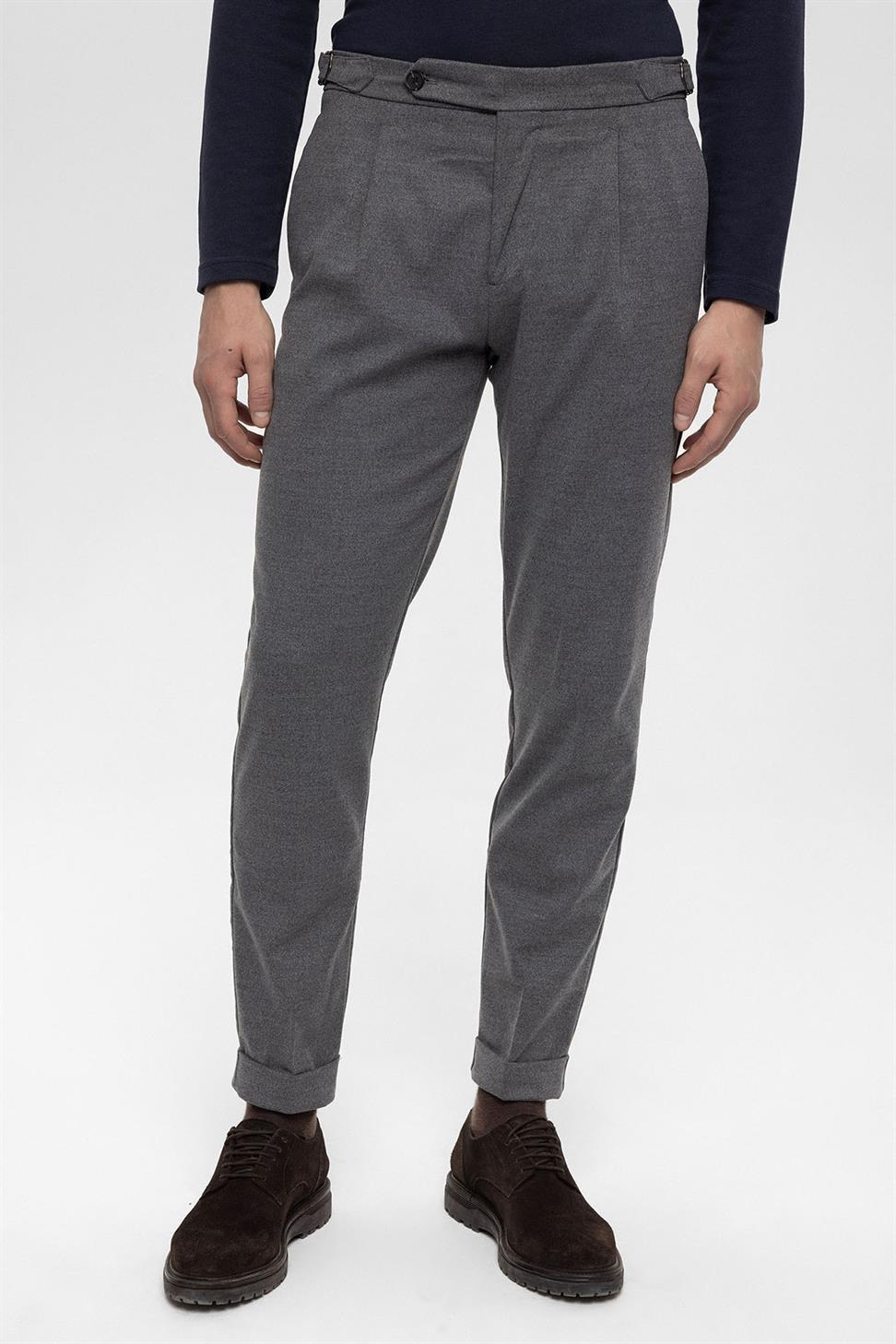 بنطلون رجالي عالي الخصر مطوي