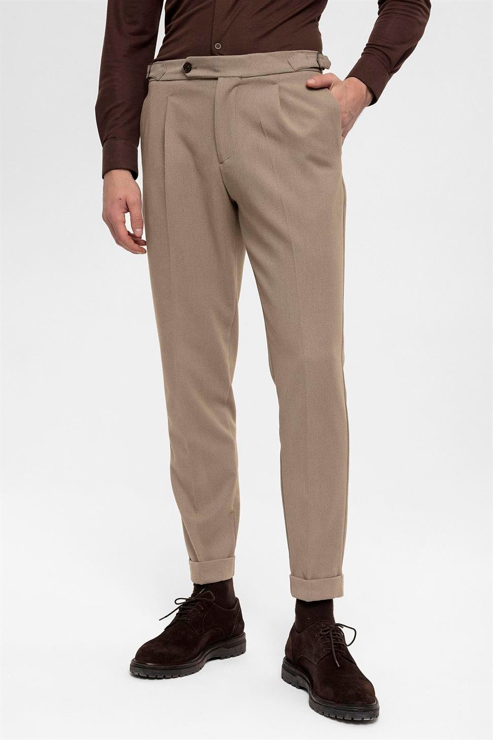 بنطلون رجالي عالي الخصر مطوي