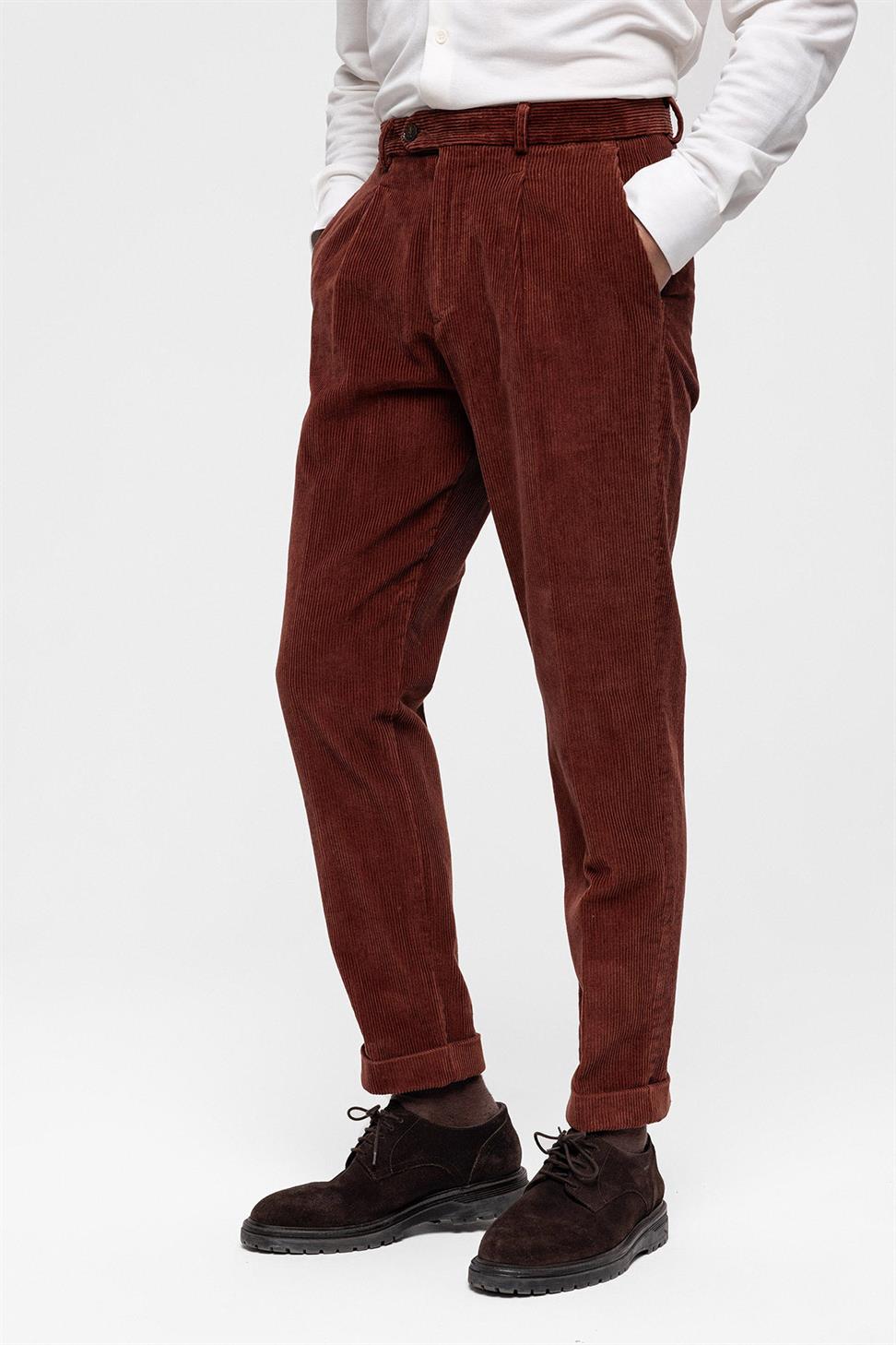 بنطلون مخملي عالي الخصر مطوي للرجال