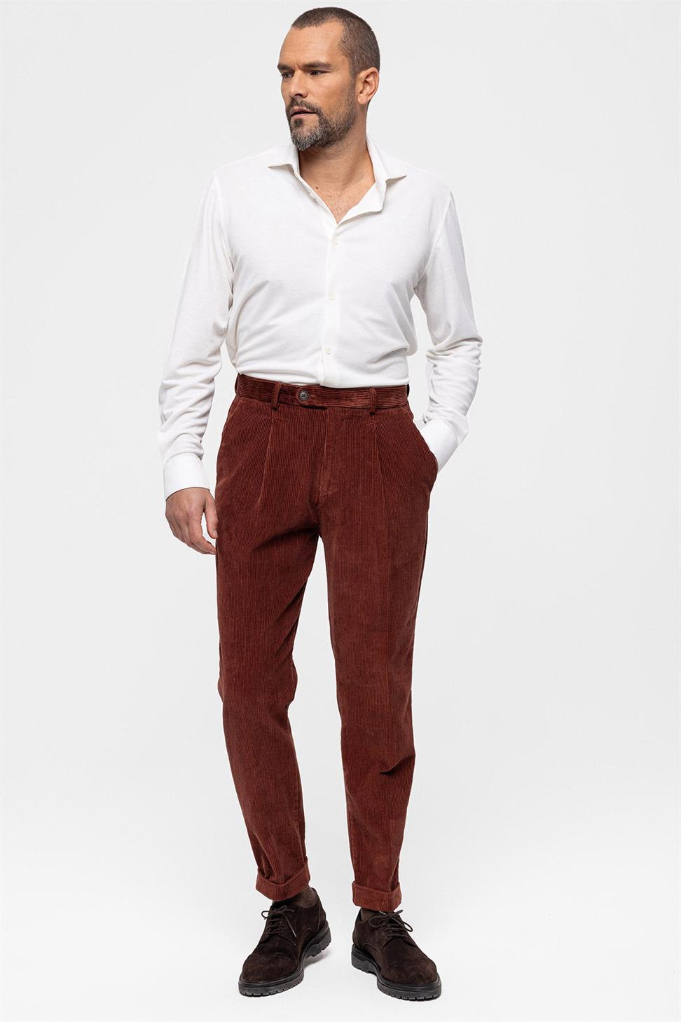 بنطلون مخملي عالي الخصر مطوي للرجال