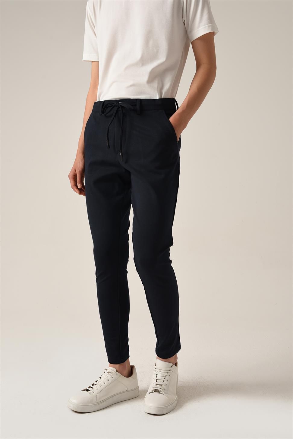 بنطلون خصر عالي الخصر برباط