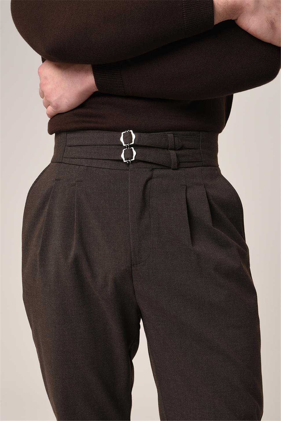 بنطلون قماش مطوي بحزام بإبزيم عالي الخصر