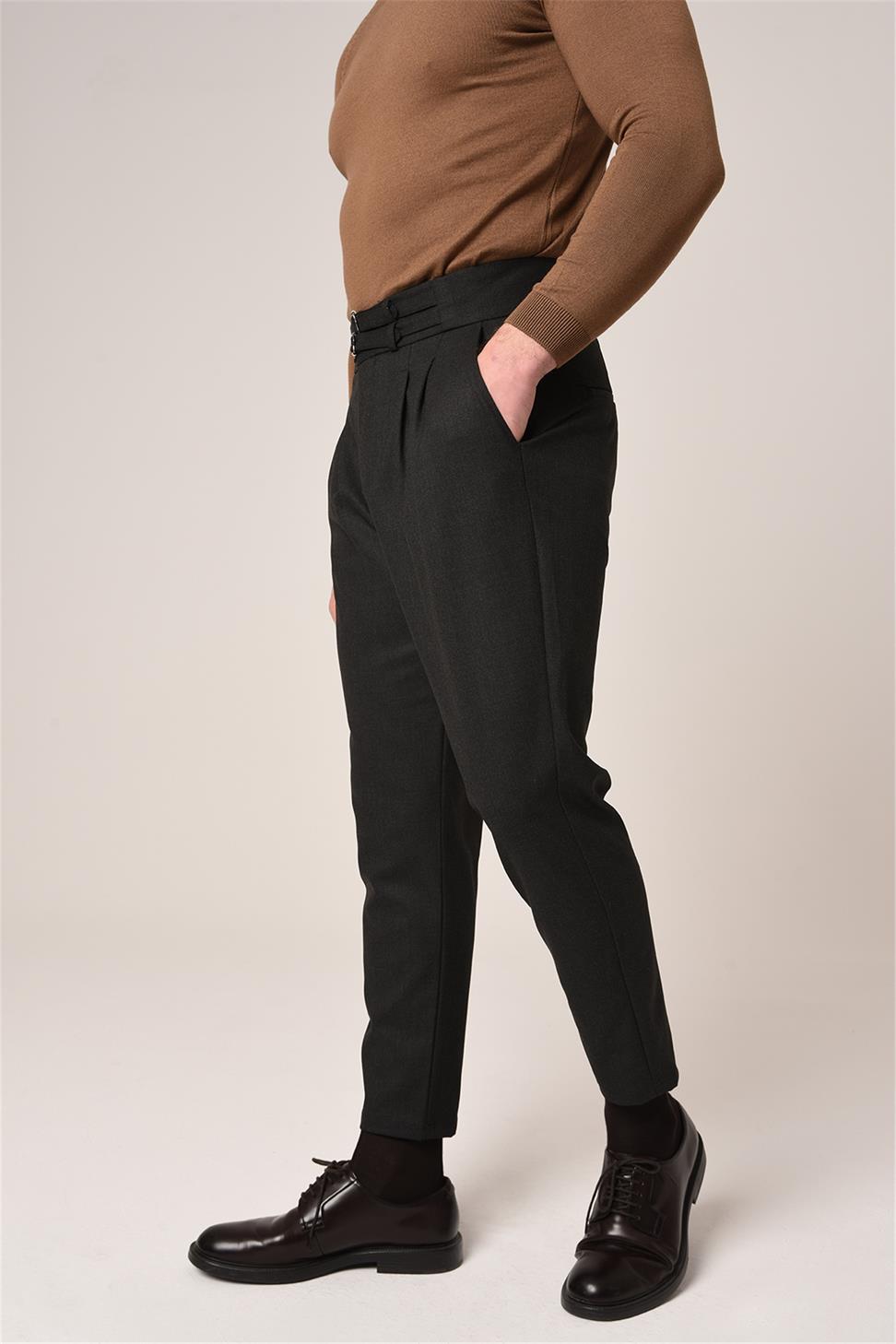 بنطلون قماش مطوي بحزام بإبزيم عالي الخصر