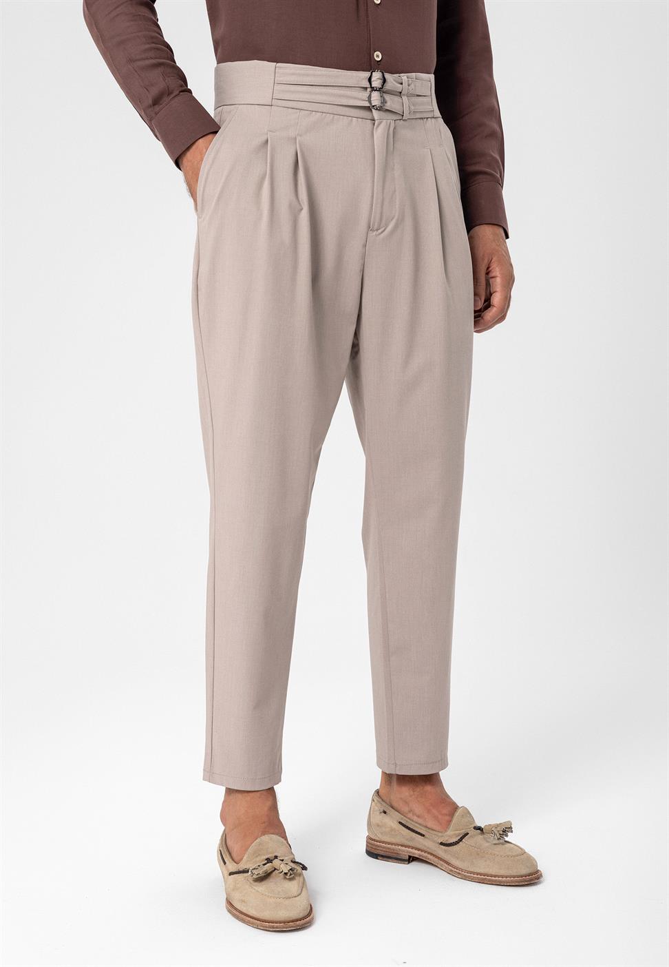 بنطلون قماش مطوي بحزام بإبزيم عالي الخصر