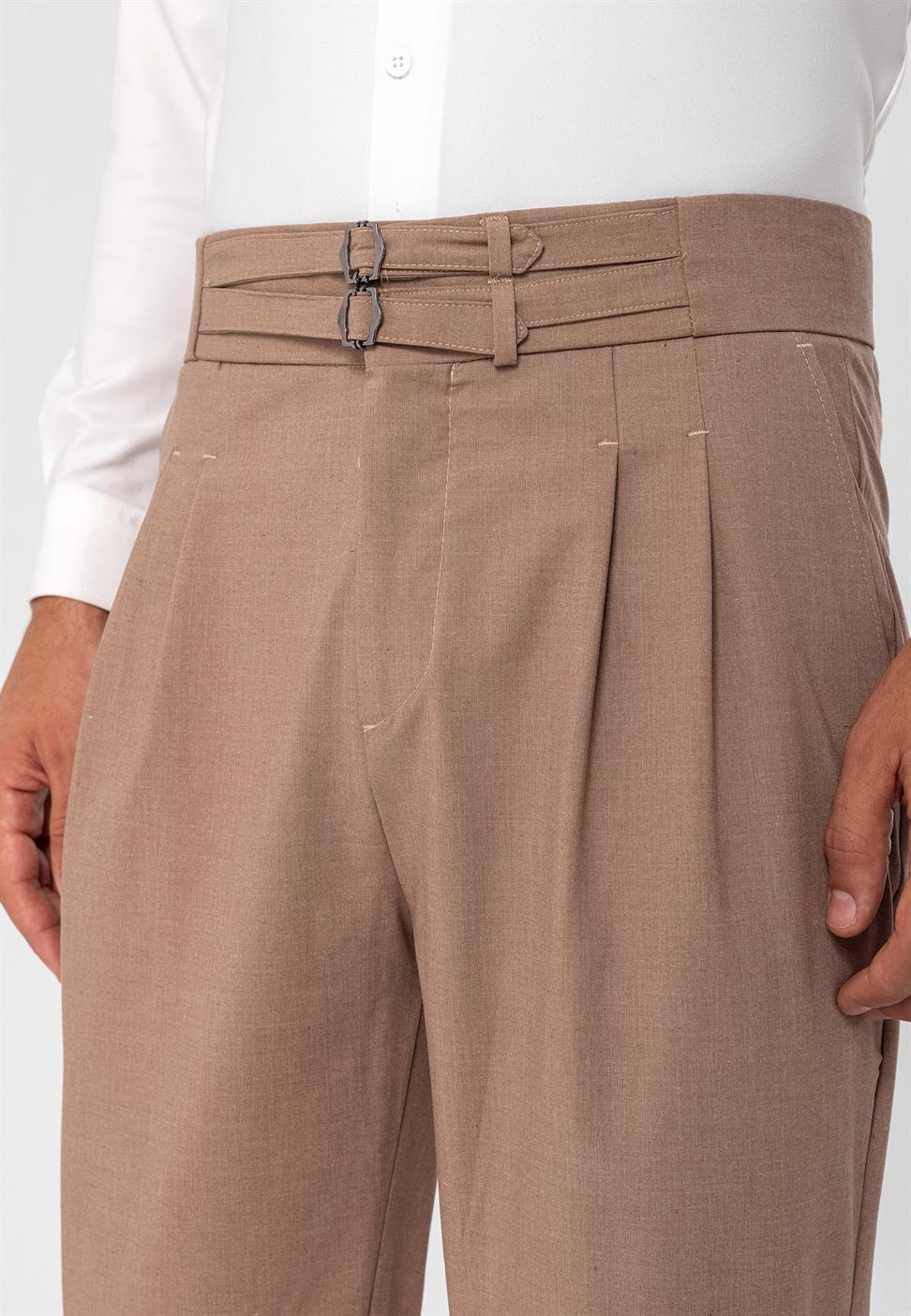 بنطلون قماش مطوي بحزام بإبزيم عالي الخصر