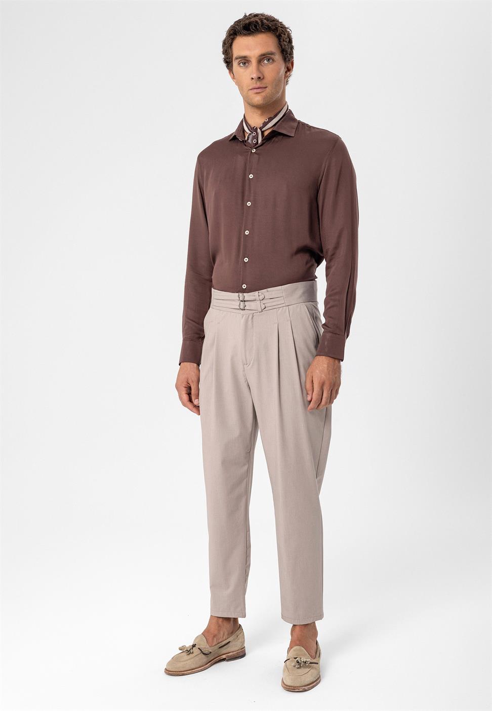 بنطلون قماش مطوي بحزام بإبزيم عالي الخصر