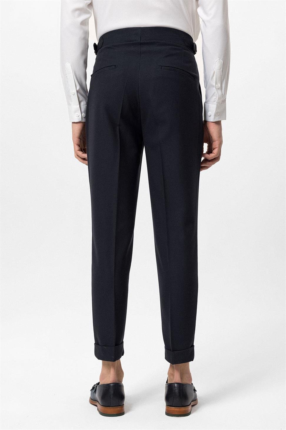 بنطلون قماش مطوي بإبزيم جانبي عالي الخصر