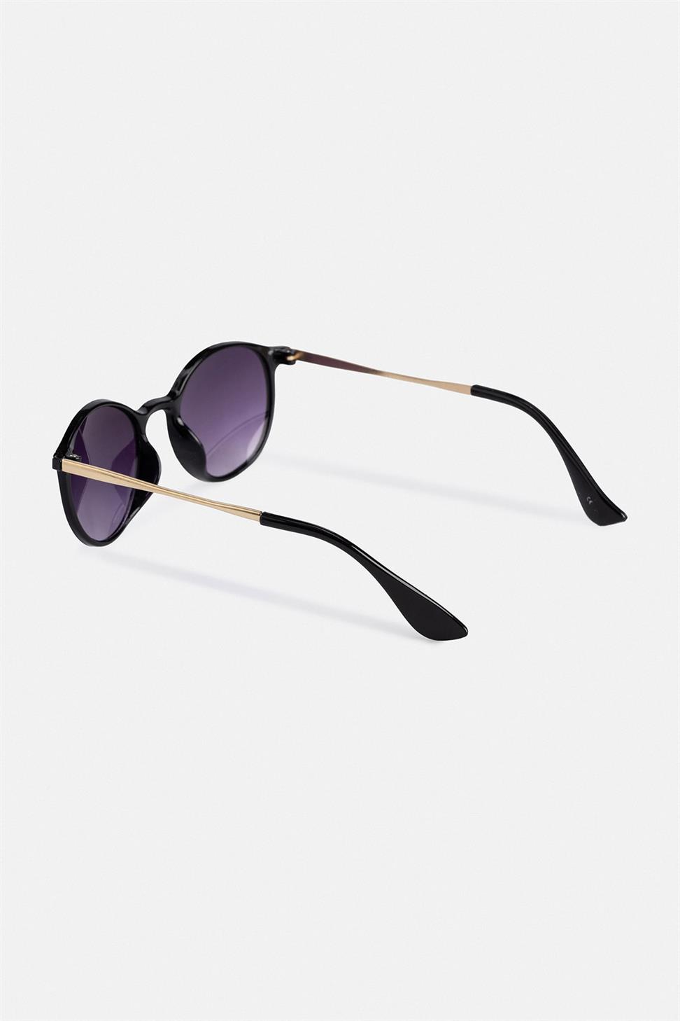 نظارات شمسية مستديرة الشكل