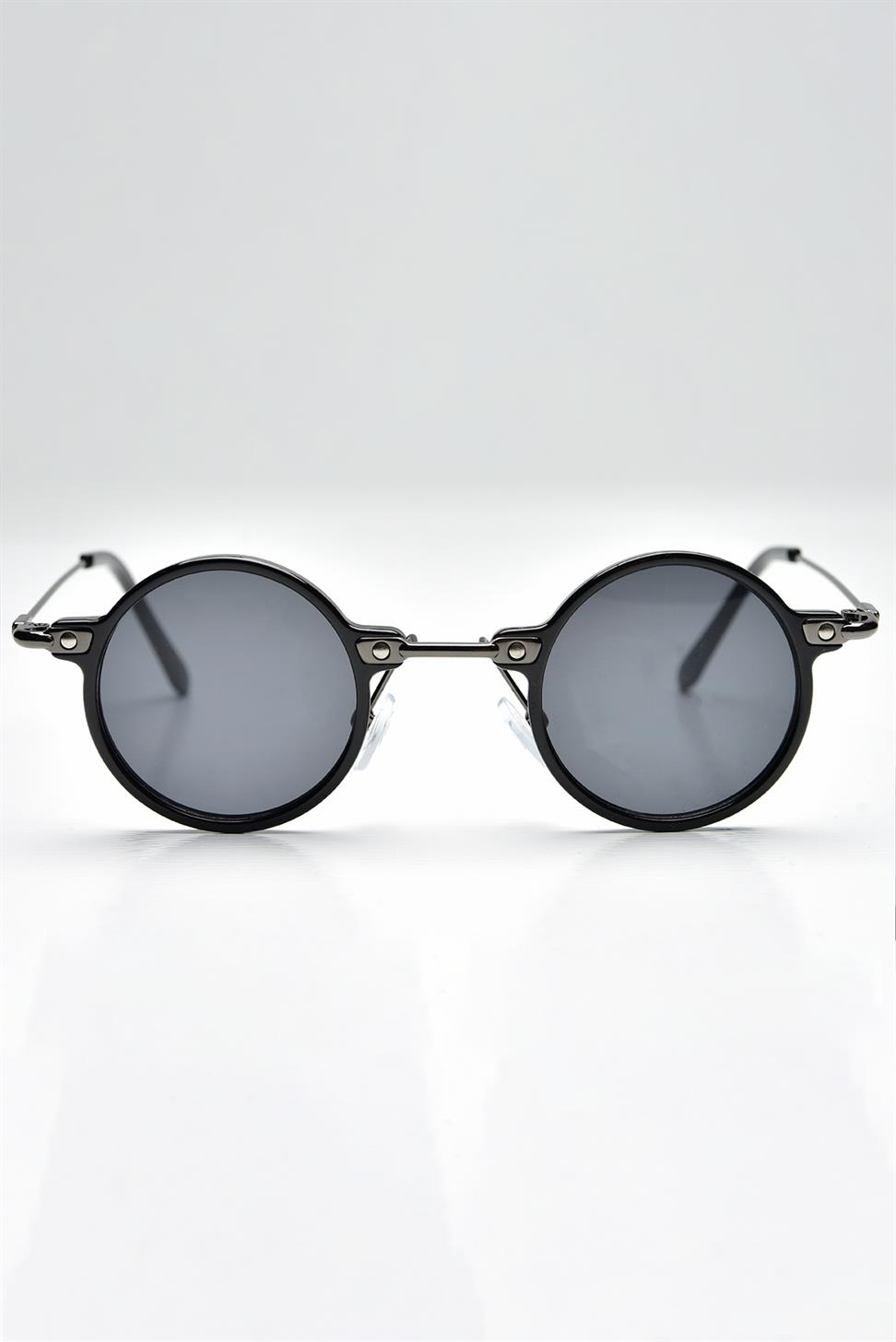 النظارات الشمسية المستديرة