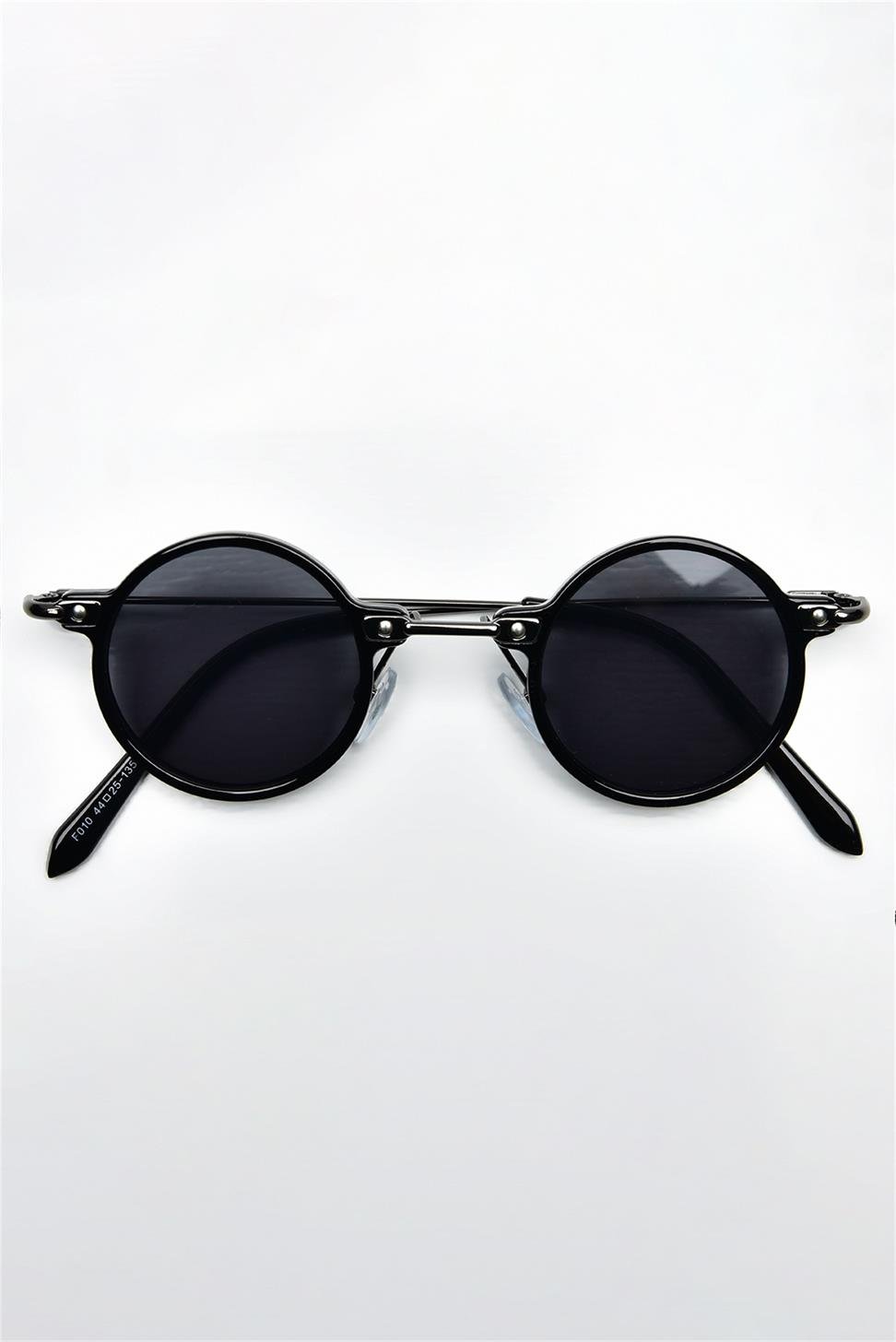 النظارات الشمسية المستديرة