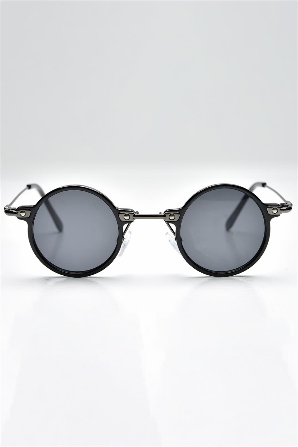 النظارات الشمسية المستديرة