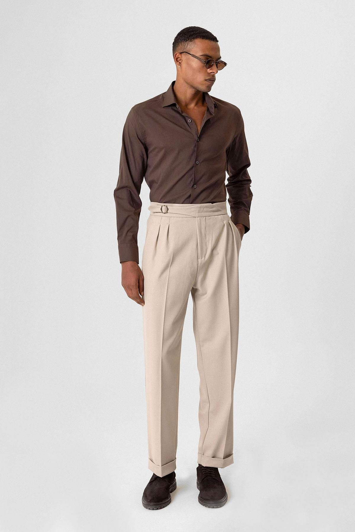 希少稀な Buckle Detailed Trousers Men's Waist High Pleated パンツ
