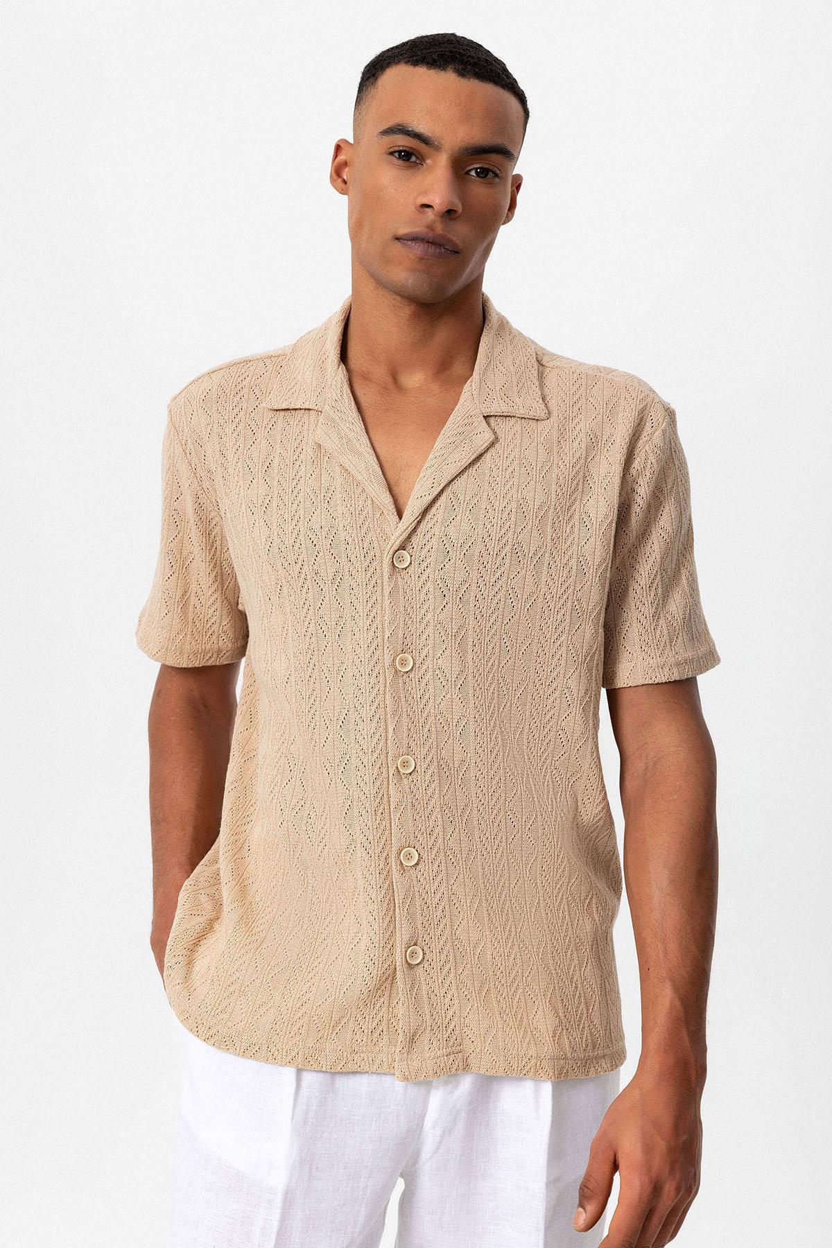 Antioch Bej Apaş Yaka Örme Desenli Erkek Gömlek