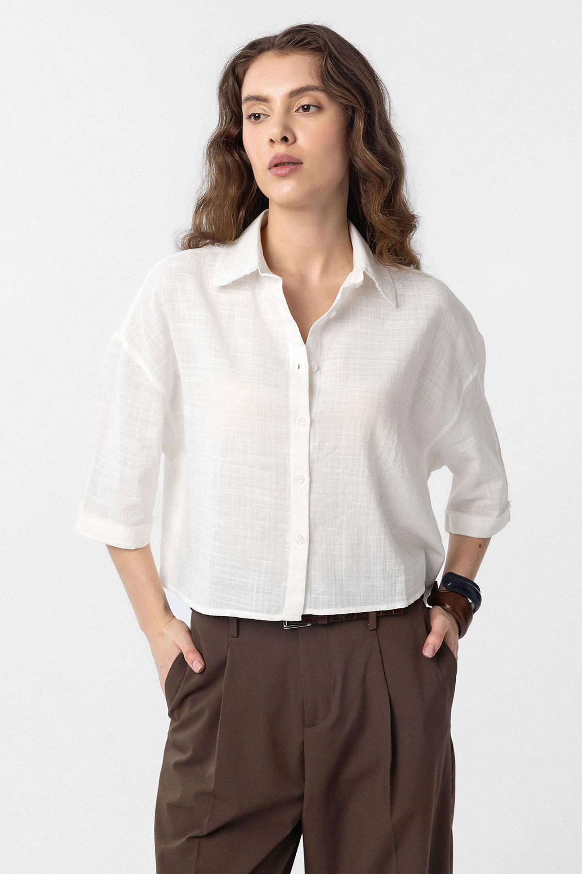 Antioch Beyaz Crop Dokulu Kadın Gömlek