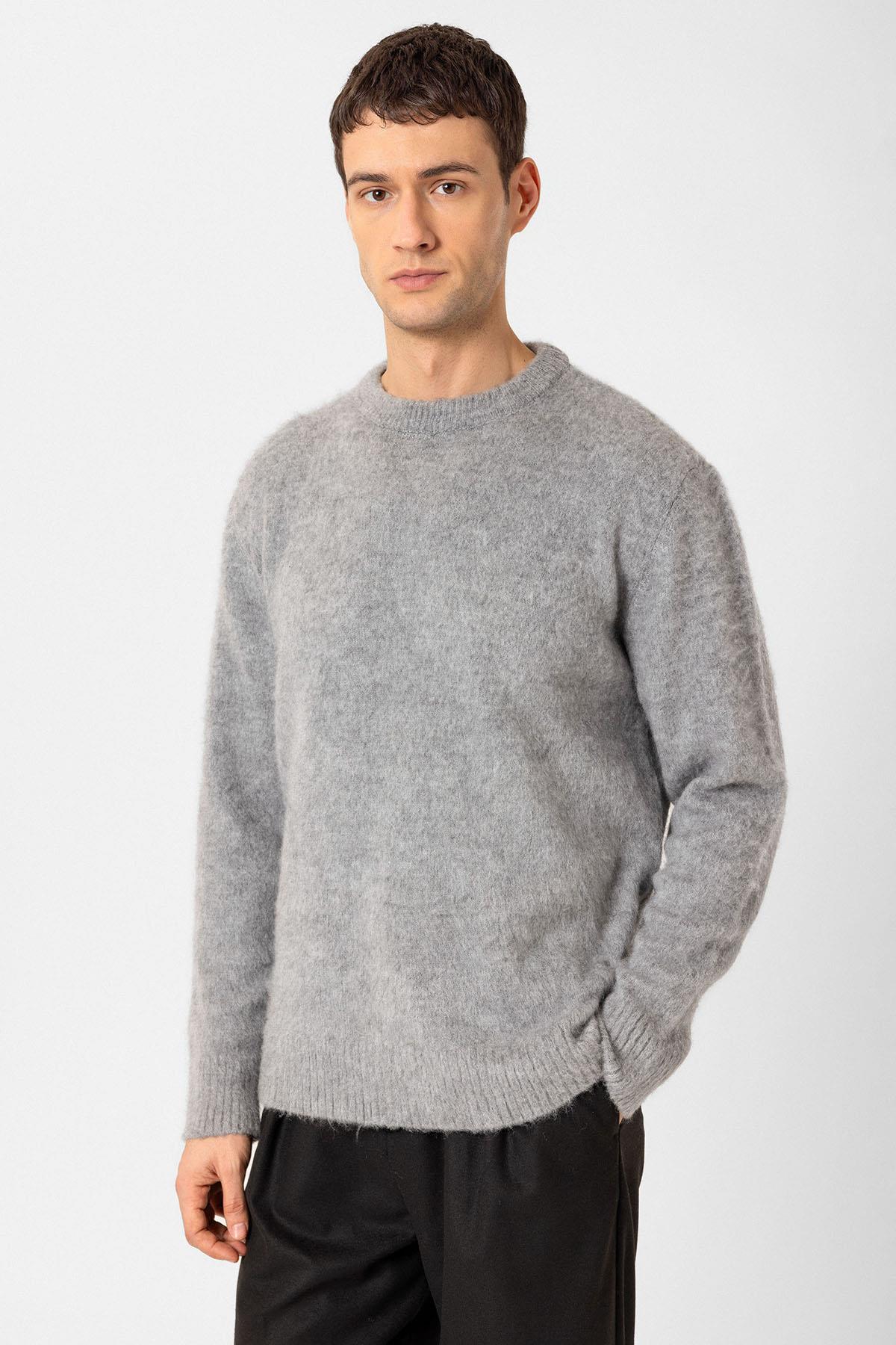 Antioch Gri Yumuşak Dokulu Erkek Kazak