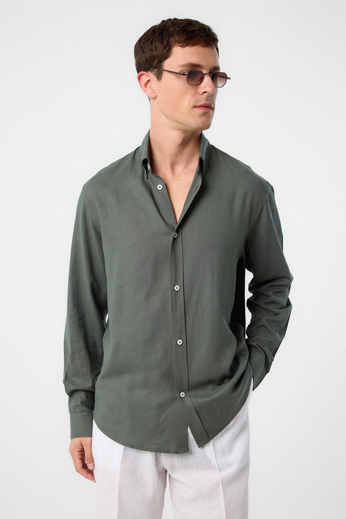 Antioch Haki Keten Karışımlı Yaka Düğmeli Erkek Gömlek