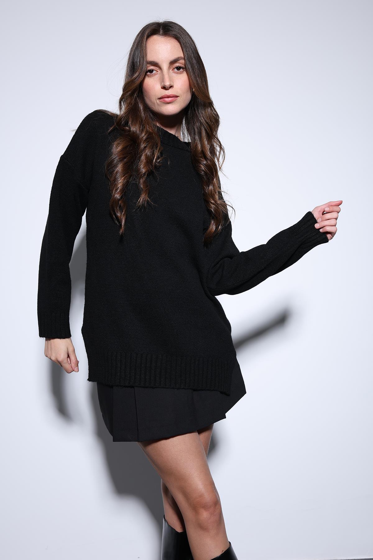 Antioch Siyah Yırtmaç Detaylı Kadın Kazak