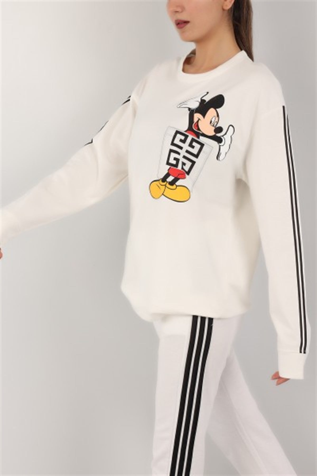 Beyaz Renk Mickey Mouse Basklı İki İplik Sweat