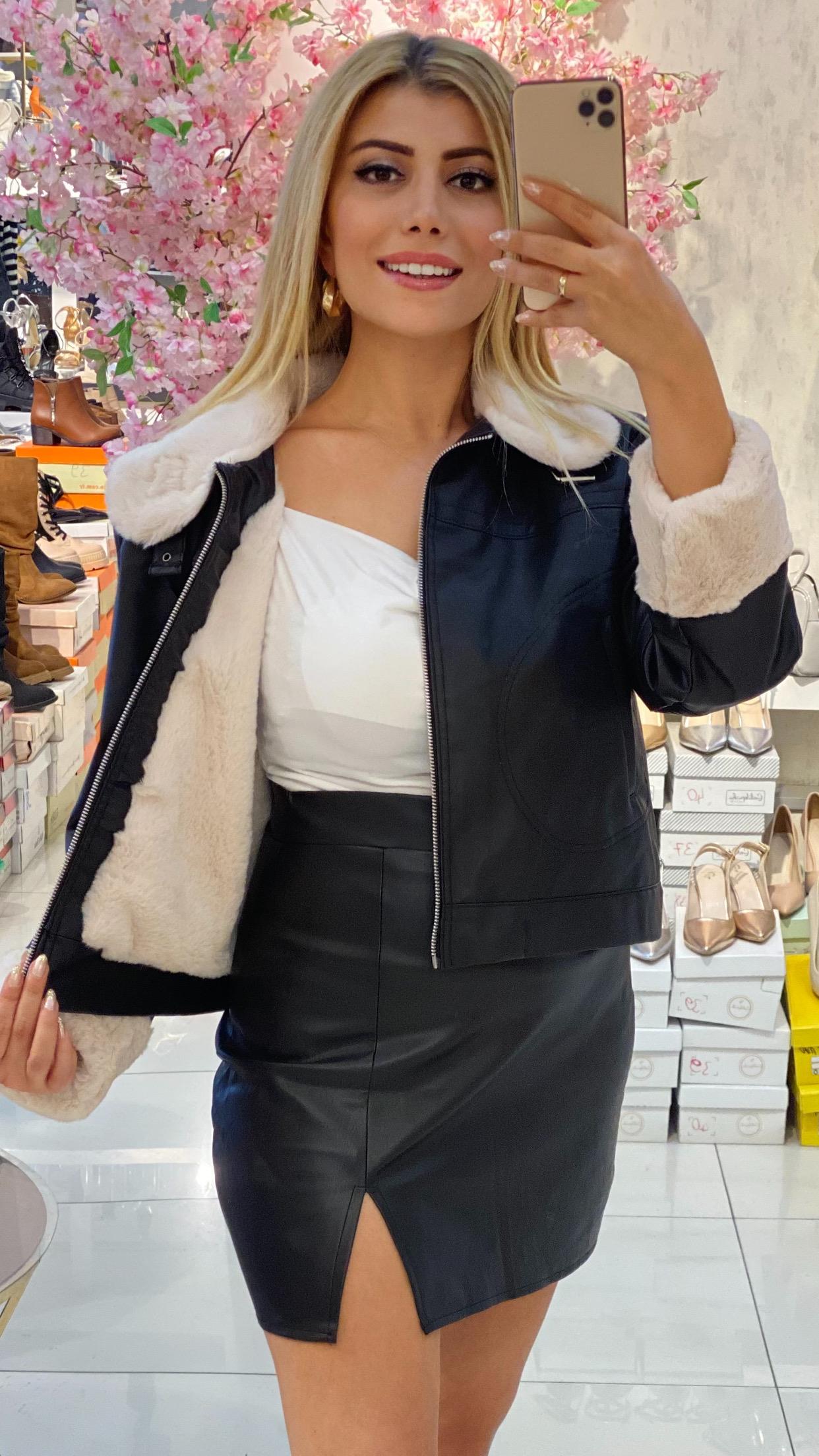 Siyah İçi Lolita Kürklü Deri Mont