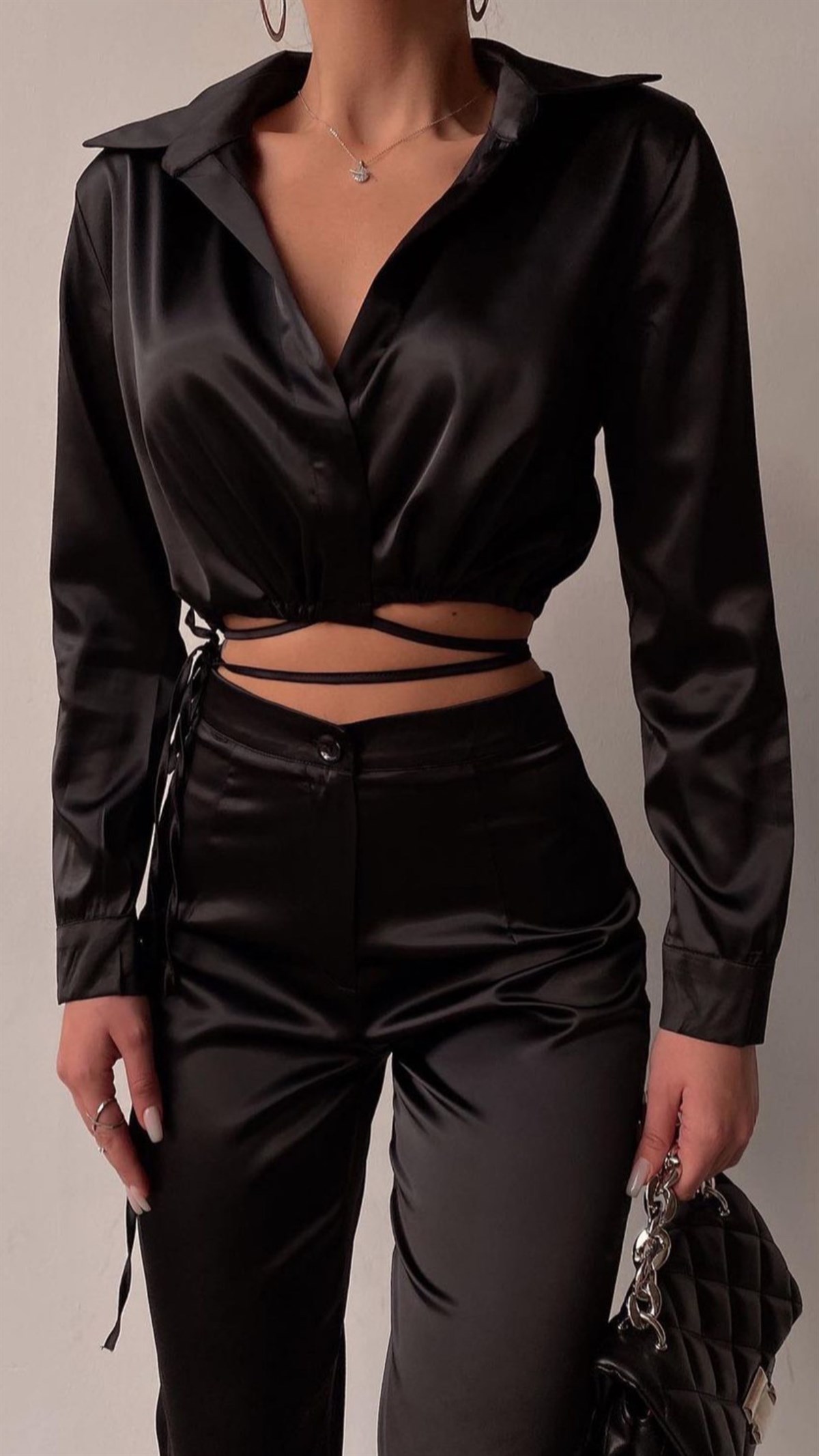 Siyah Saten Crop