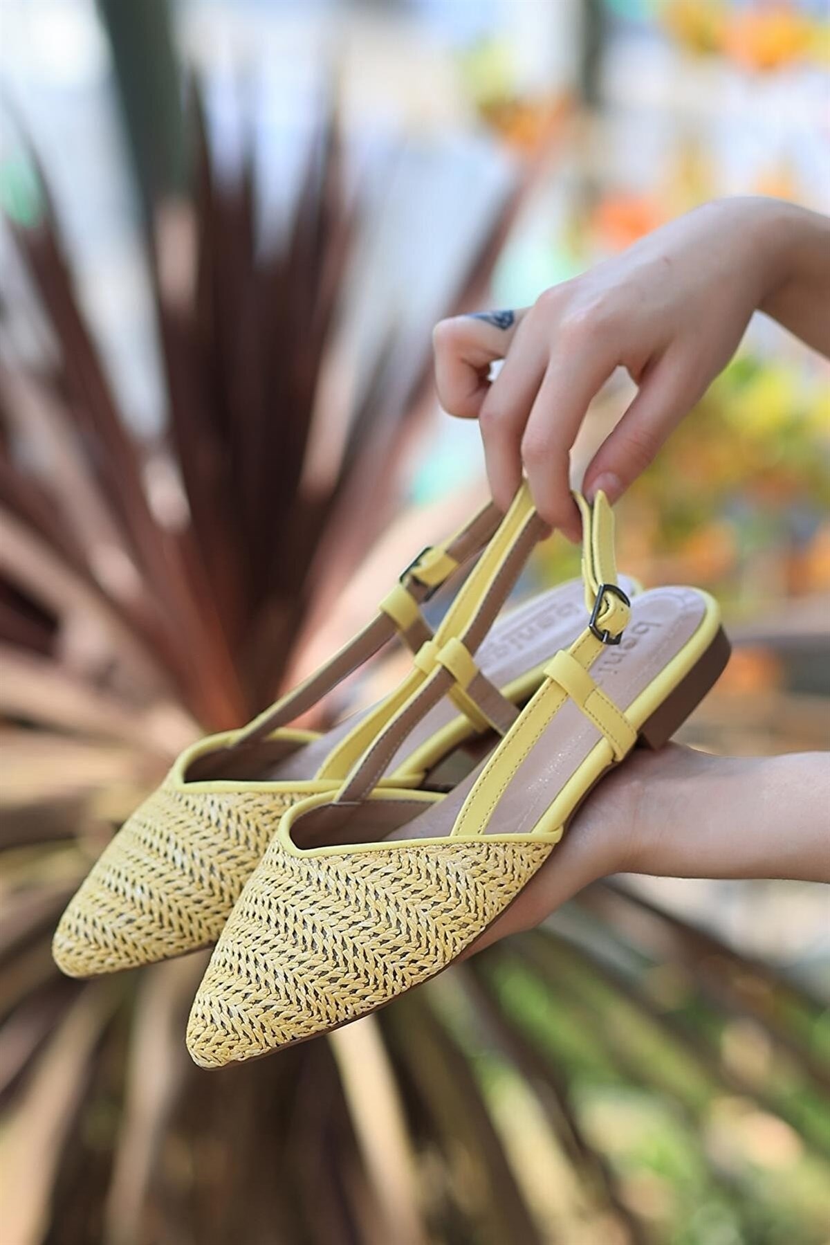 Kadın Sarı Renk Arkası Açık Sandalet - Tuğbali Ayakkabı