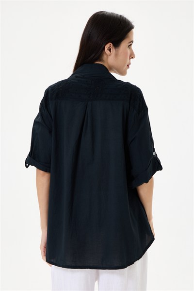 Kadın İtalyan Çiçek Nakışlı Fistolu Oversize Poplin Gömlek 40 - 46 Beden