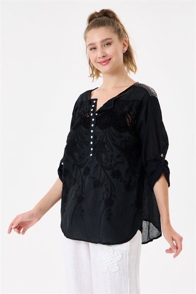 İtalyan Çiçek Nakışlı Dantelli Sırtı Payetli Astarlı Oversize Bluz 40 - 44 Beden