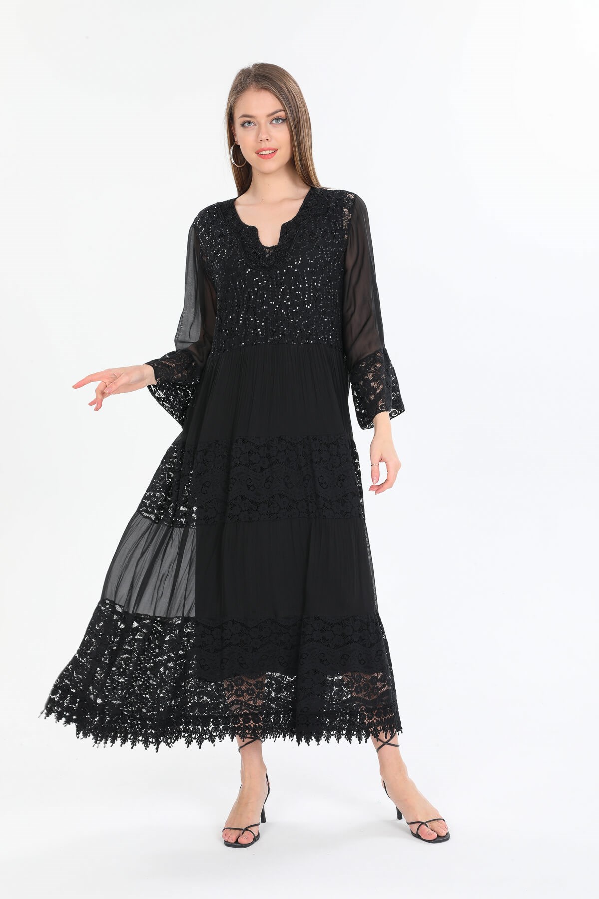Siyah İtalyan V Yaka Pul Detaylı İpek Elbise