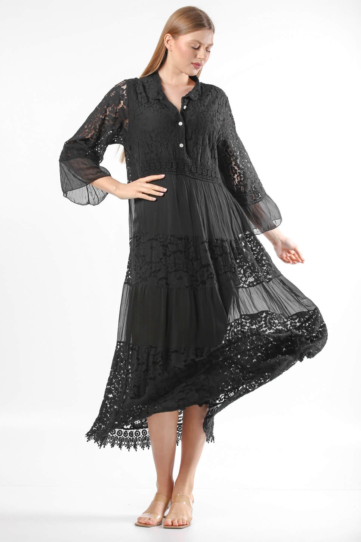 Siyah İtalyan Dantel Detaylı Yarım Düğmeli Uzun İpek Elbise