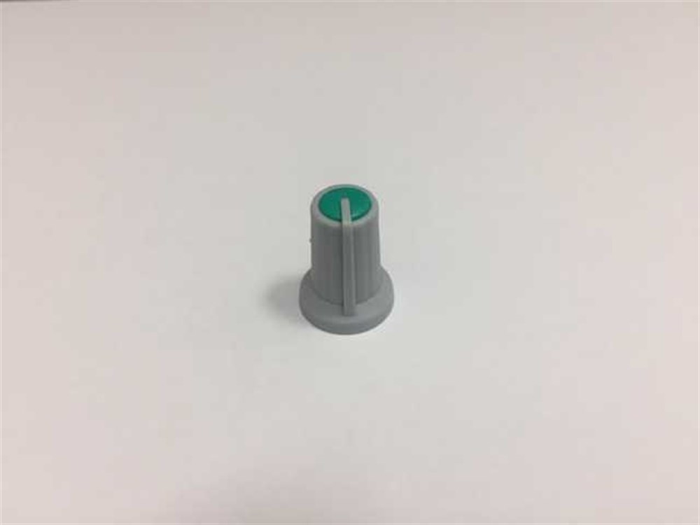 Tırtıklı Pot Düğmesi - Gri Üzerine Yeşil