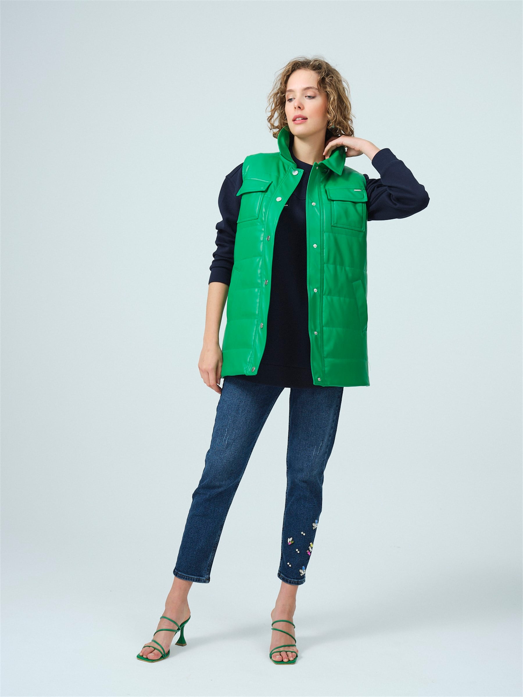 CEPLİ DERİ KISA YELEK