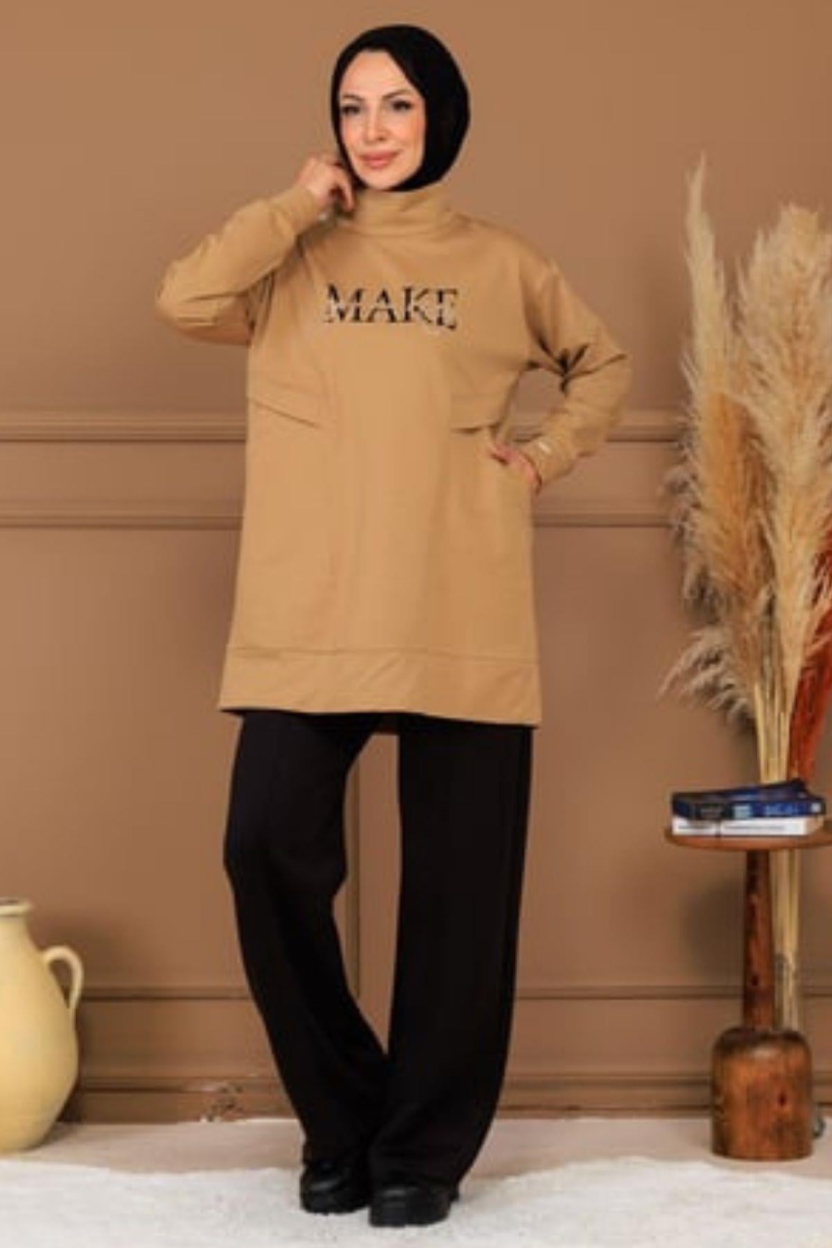 DİK YAKA CEPLİ YAZILI SWEAT