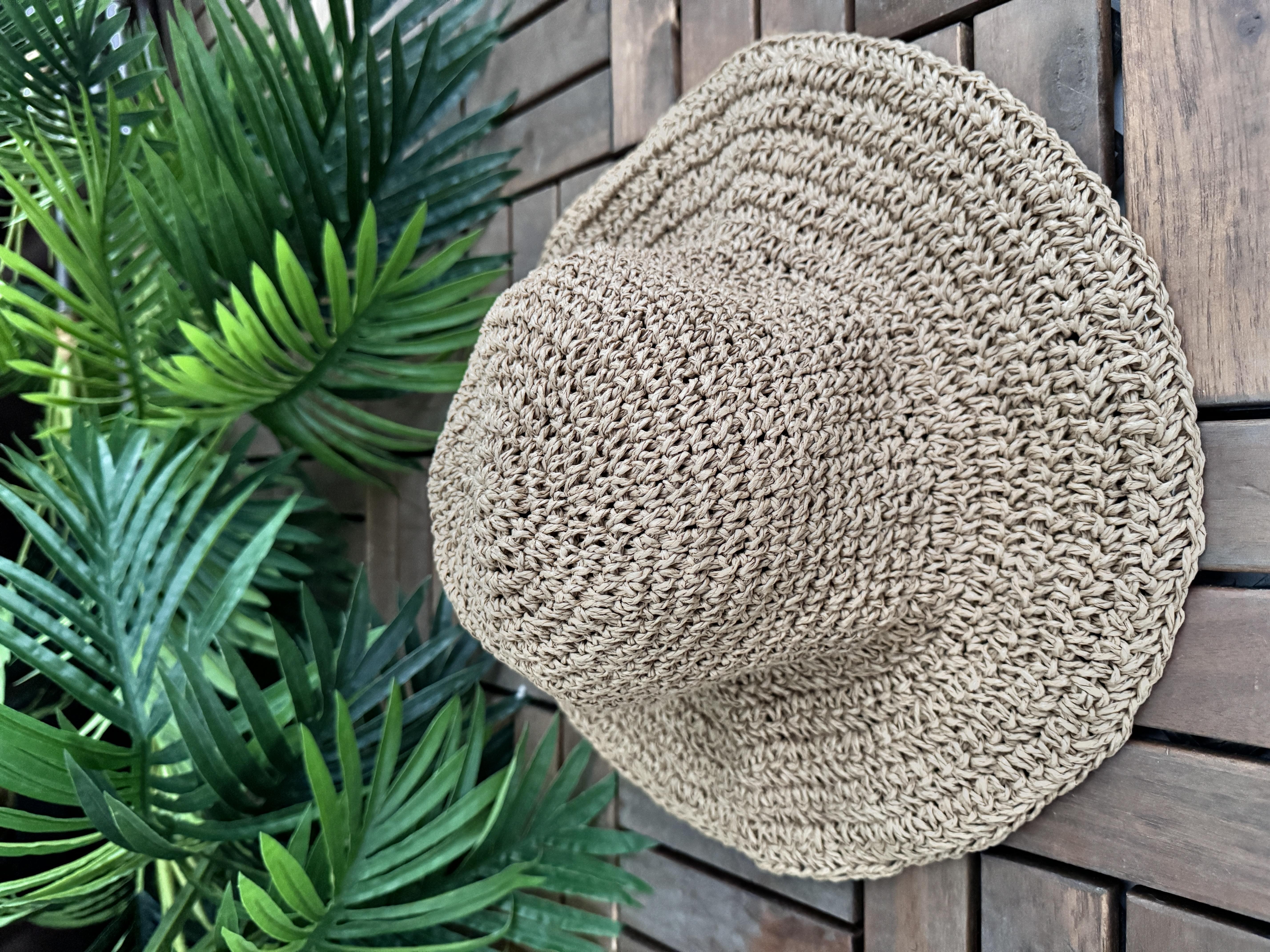 FİYONKLU HASIR ŞAPKA