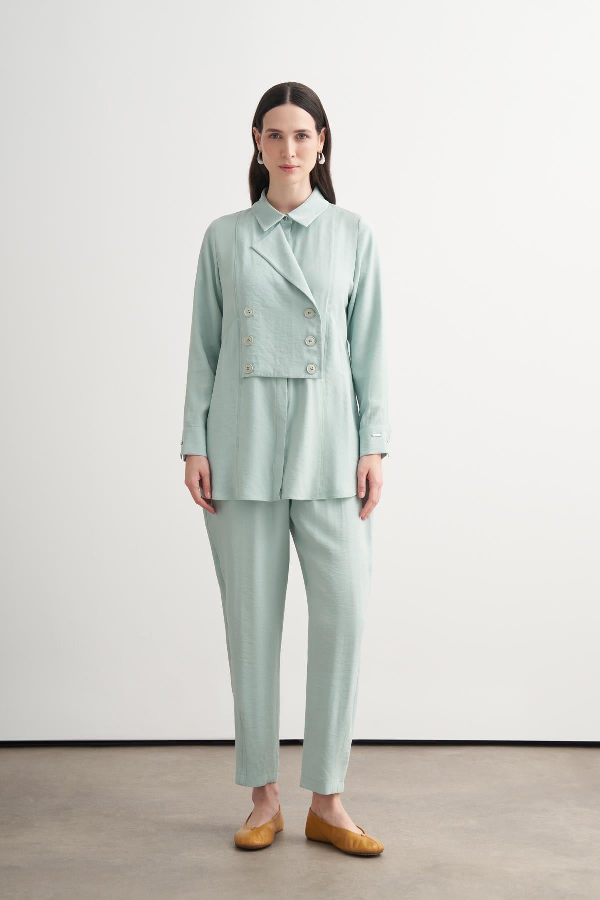 KRUVAZE DÜĞMELİ ORGANİK PAMUK TAKIM