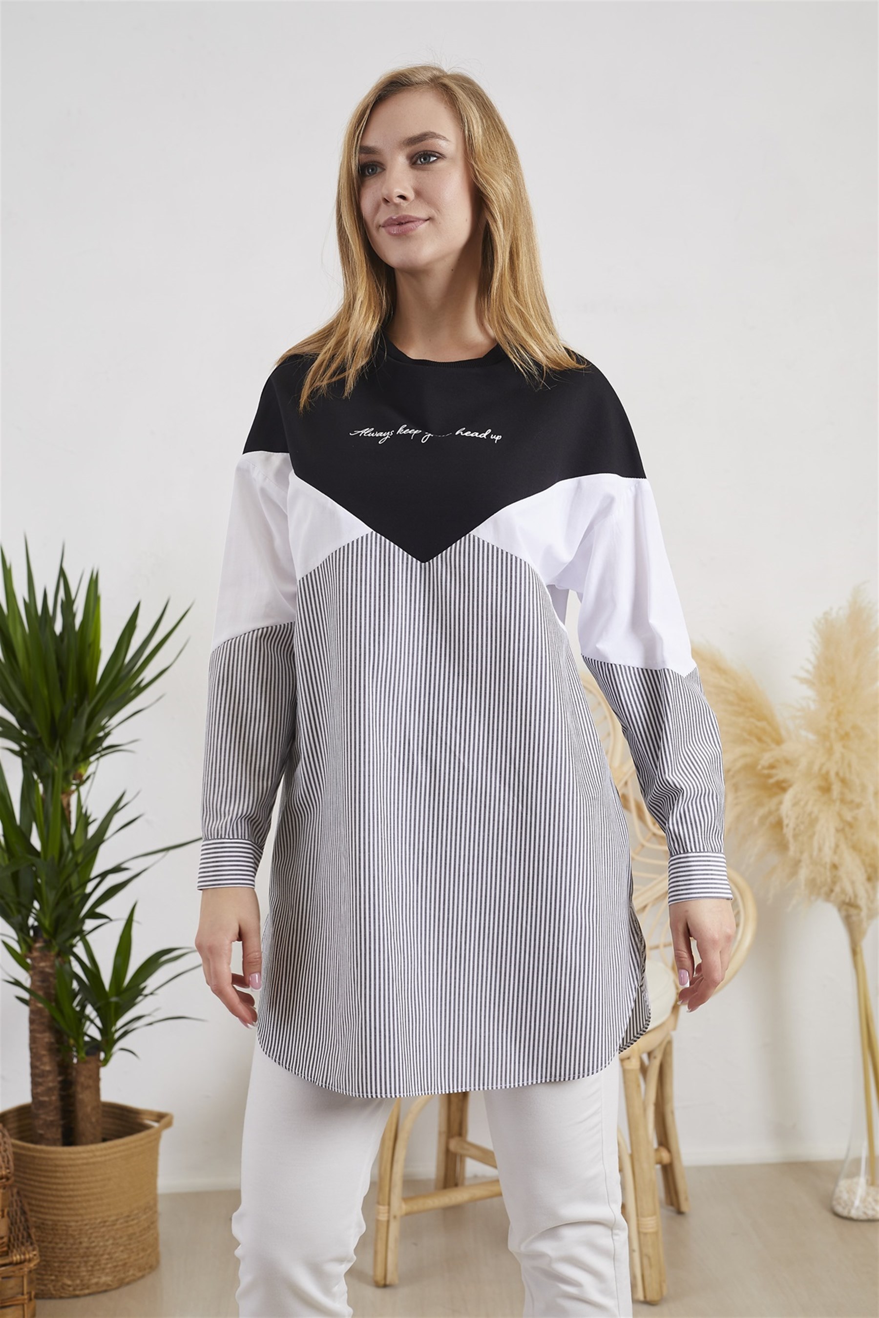 ASİMETRİK DESEN SWEATSHİRT · 3