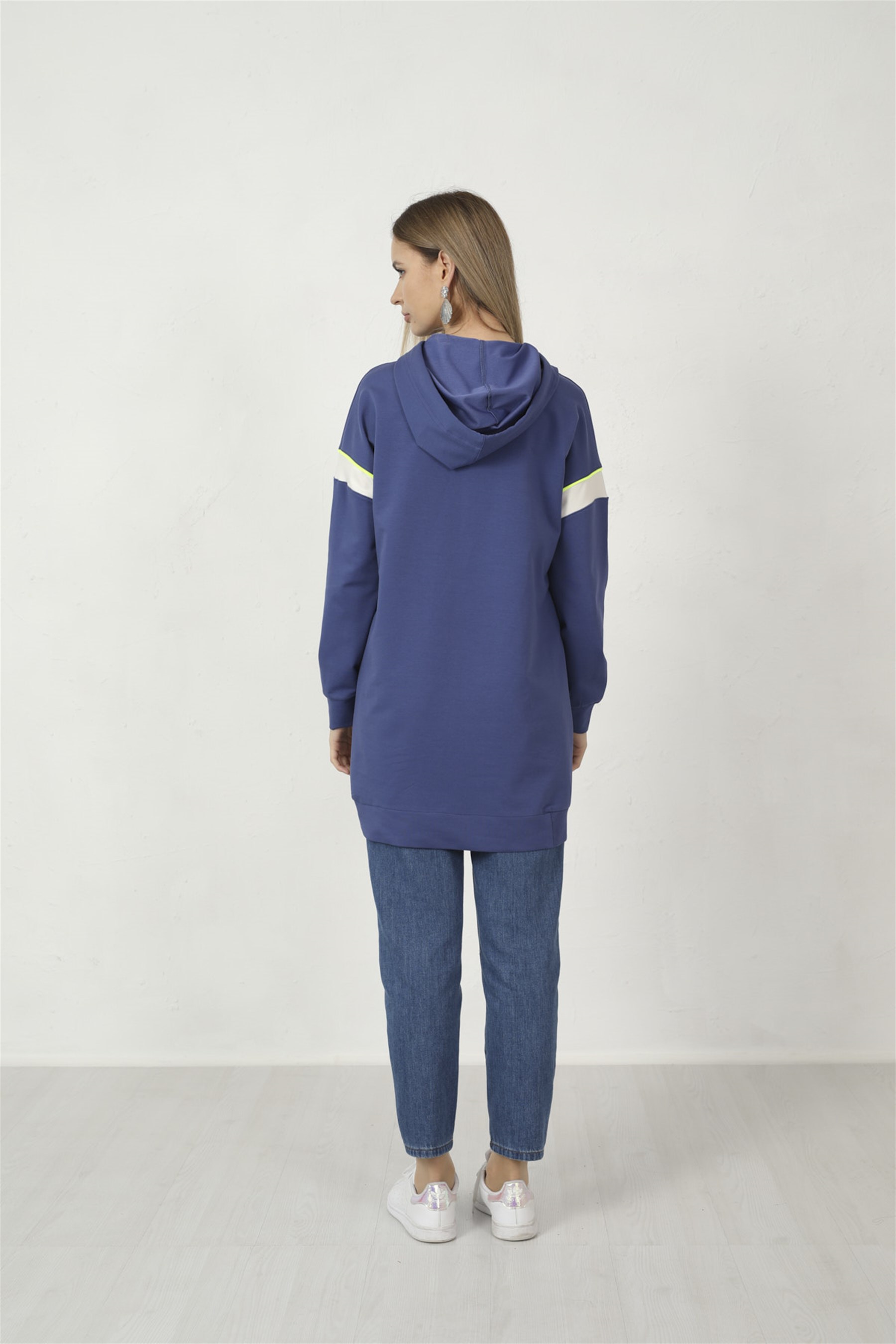 BASKILI SWEATSHIRT · 6